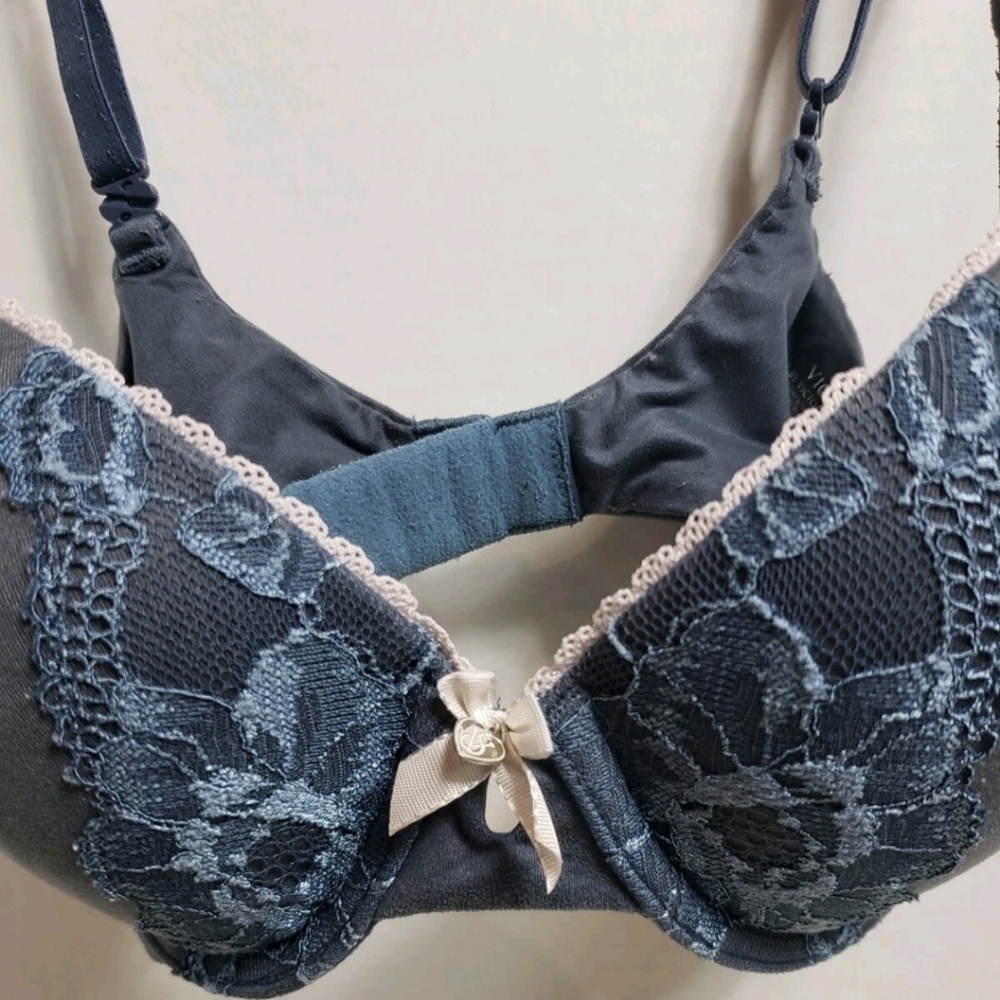Victoria Secret Body By Victoria Perfect Shape Womens Bra Size 32 D Lace Bow